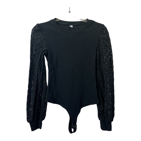 Chic Black Lace Sleeve Bodysuit - Picture 2 of 9